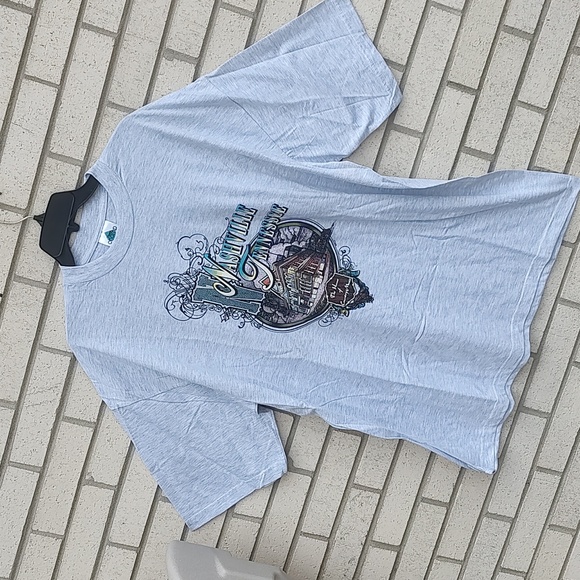 Nashville Tennessee T-shirt - Picture 2 of 9